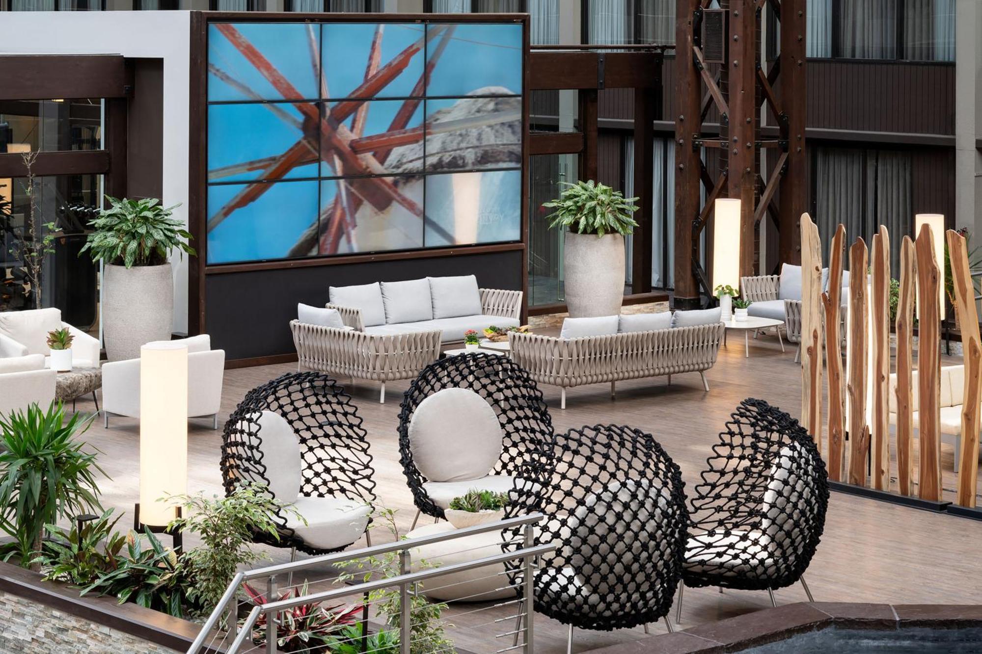 Отель Seattle Airport Marriott Ситак Экстерьер фото