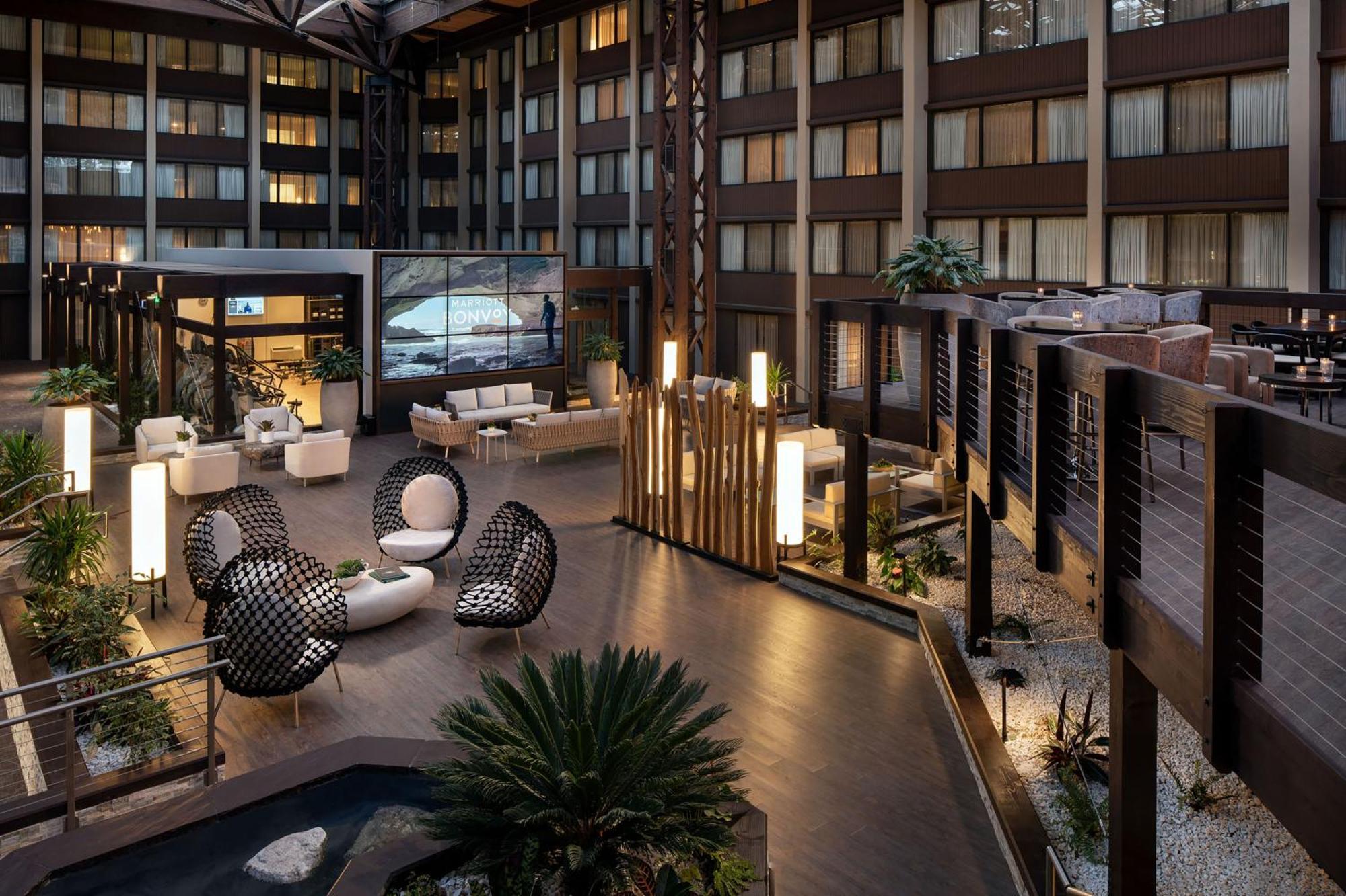 Отель Seattle Airport Marriott Ситак Экстерьер фото